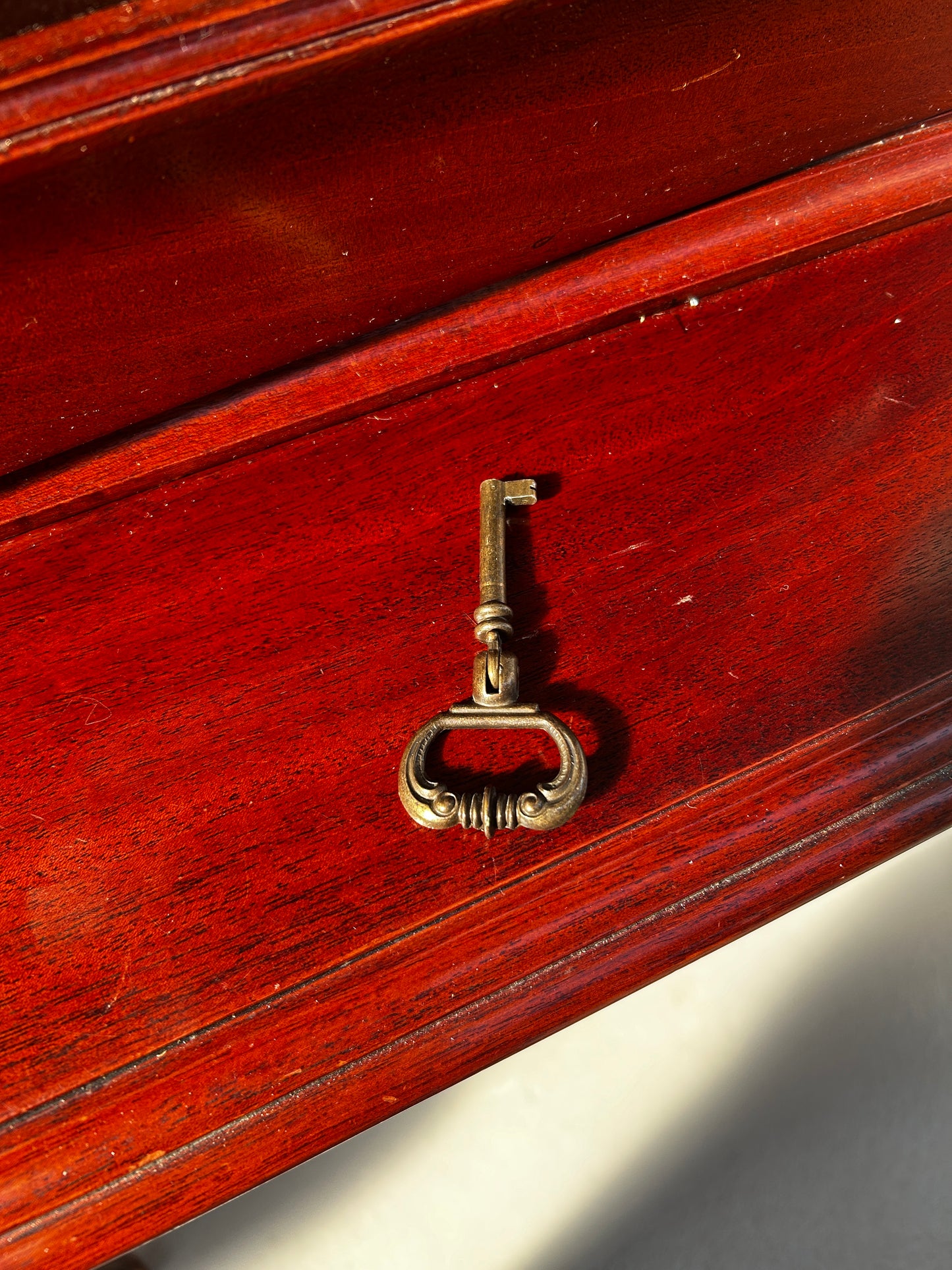 Reproduction Victorian era display case/bookcase