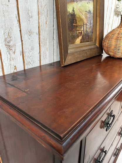 Vintage chest of drawers