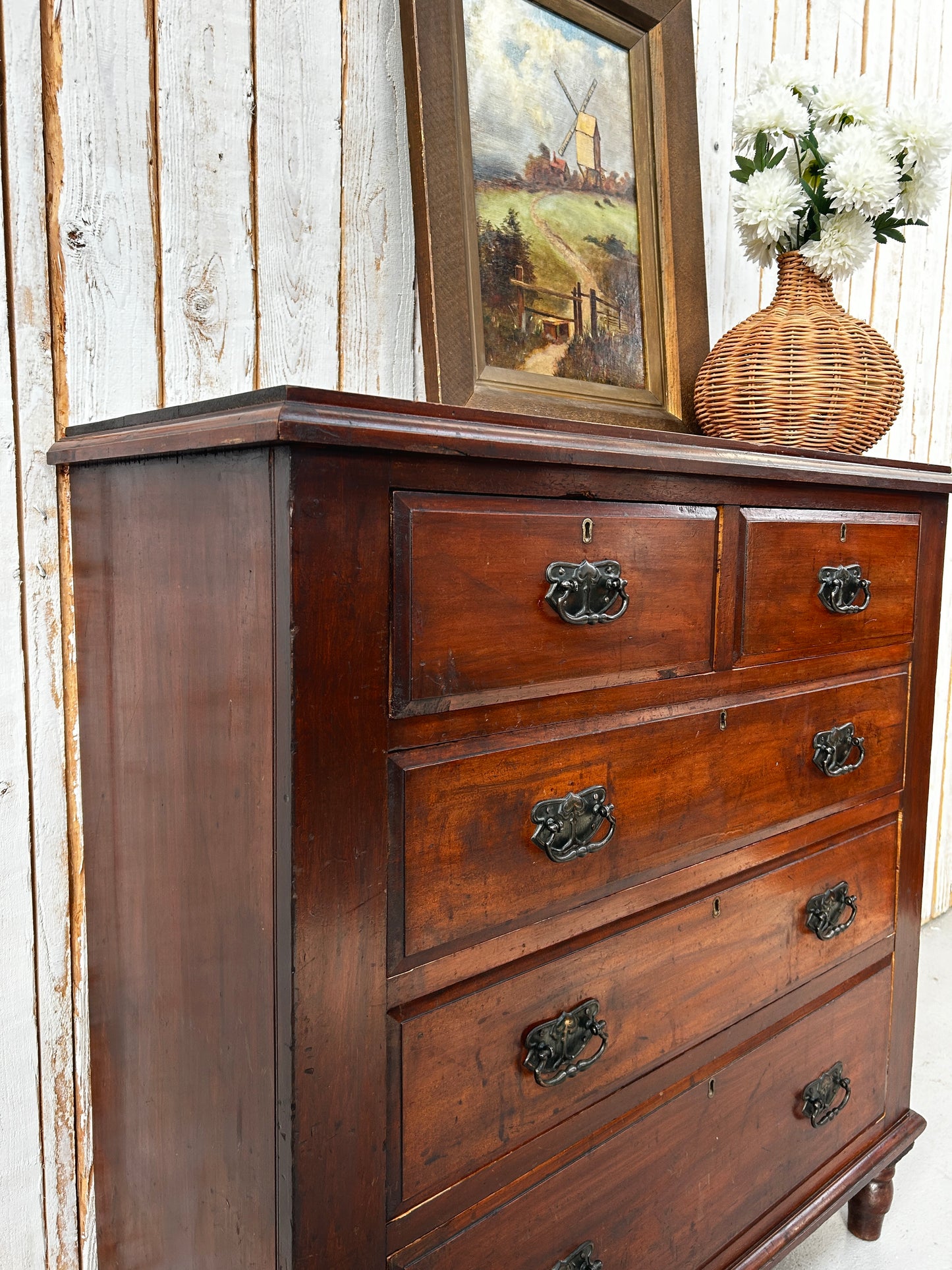 Vintage chest of drawers