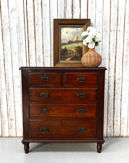 Vintage chest of drawers