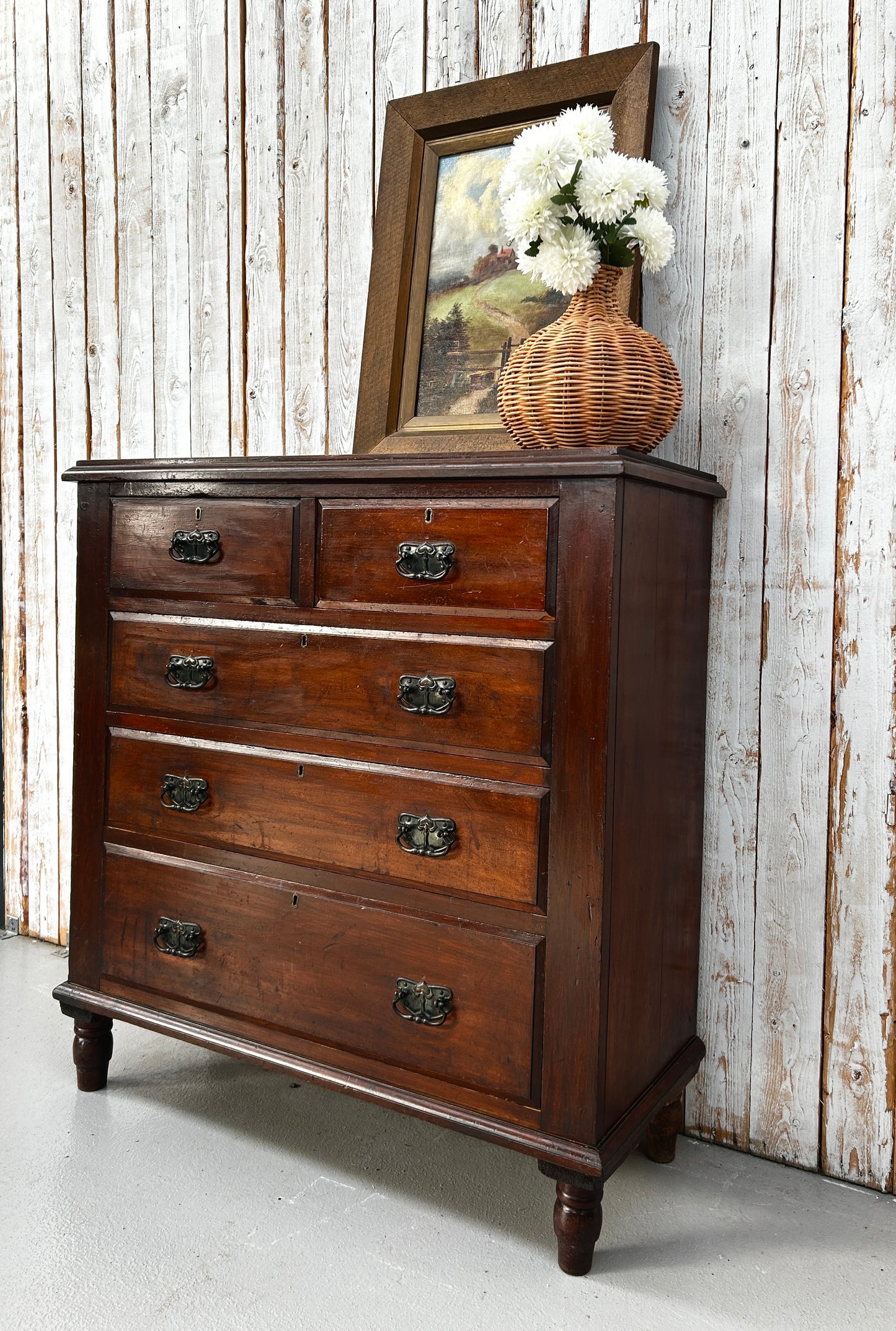 Vintage chest of drawers