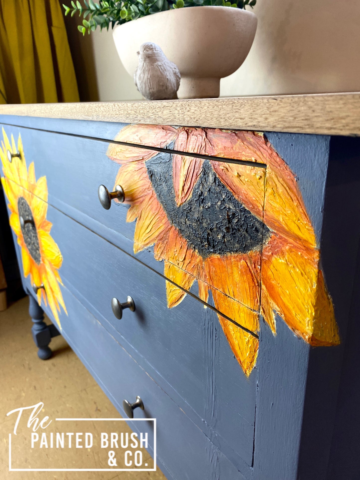 Sunflower - Dressing Table